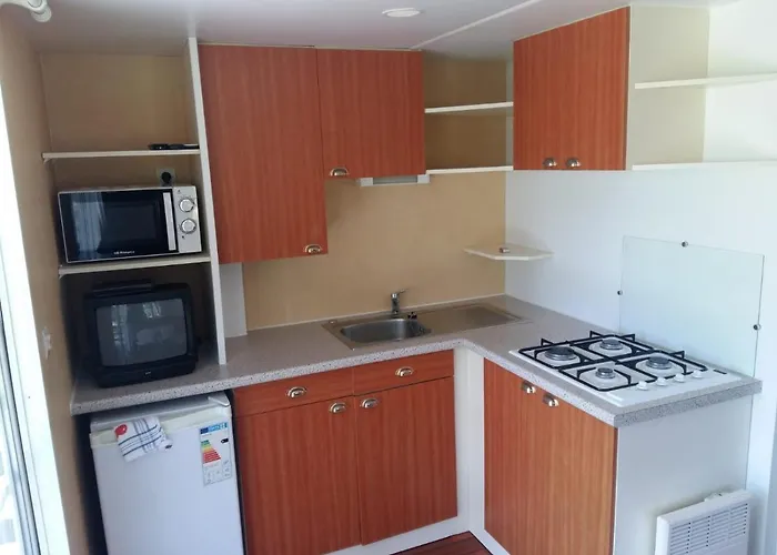 Casitas De Arribes Camping *